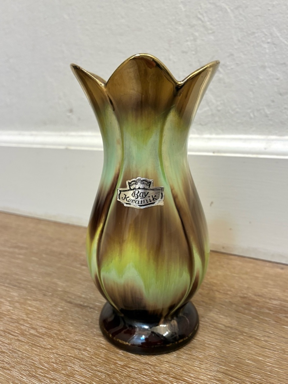Vintage Mid-Century West Germany Bay Keramik Pottery Vase

Excellent Condition